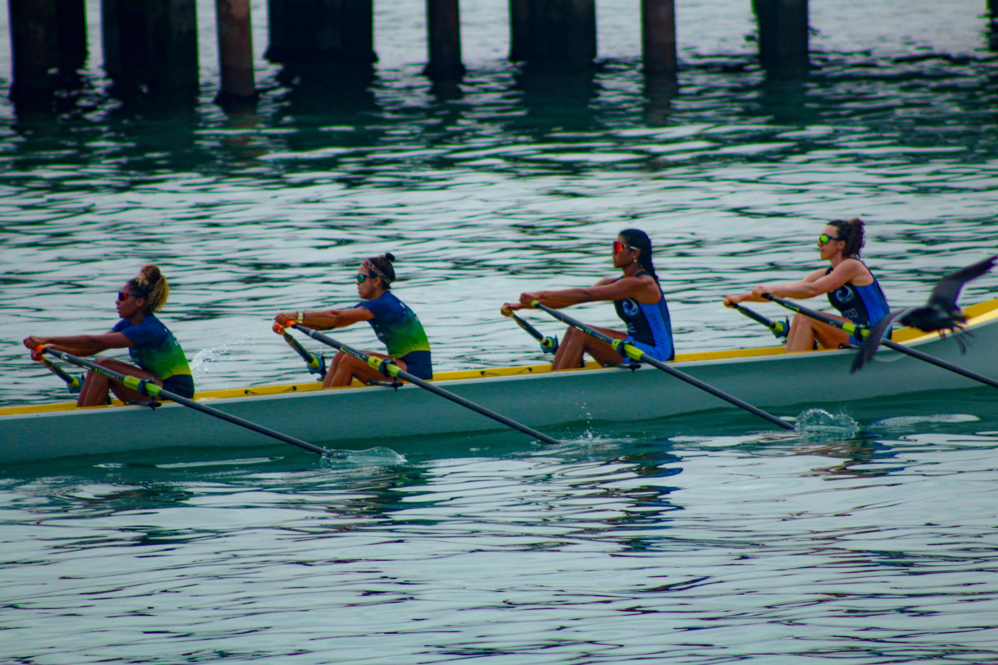 Quad rowing at endurance ocean rowing event
